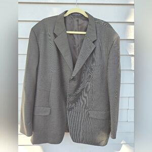 Roger's Aristocrat 86% Wool Vintage Men Blazer.  Measurements are in Pictures.